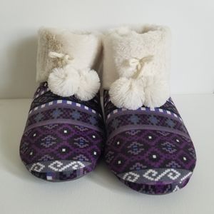 NWOT Cuddl Duds Slipper Shoe L(9-10)